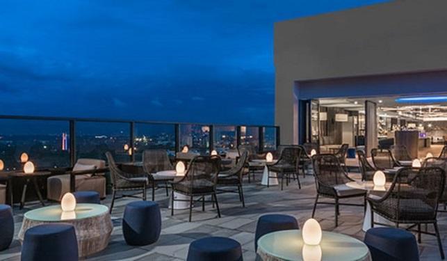 Seda Vertis North Quezon City Eksteriør billede The Terrace at the hotel