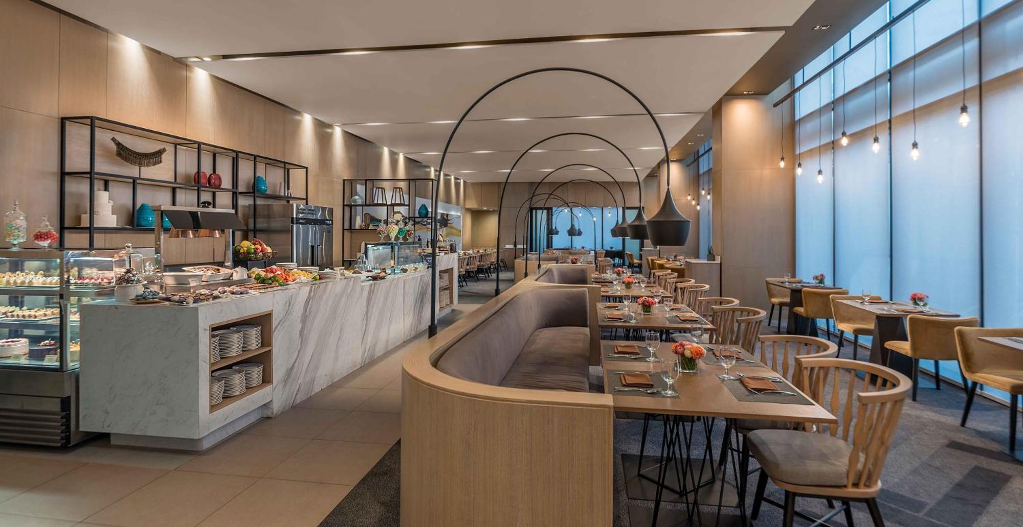 Seda Vertis North Quezon City Eksteriør billede The Club at KLIA