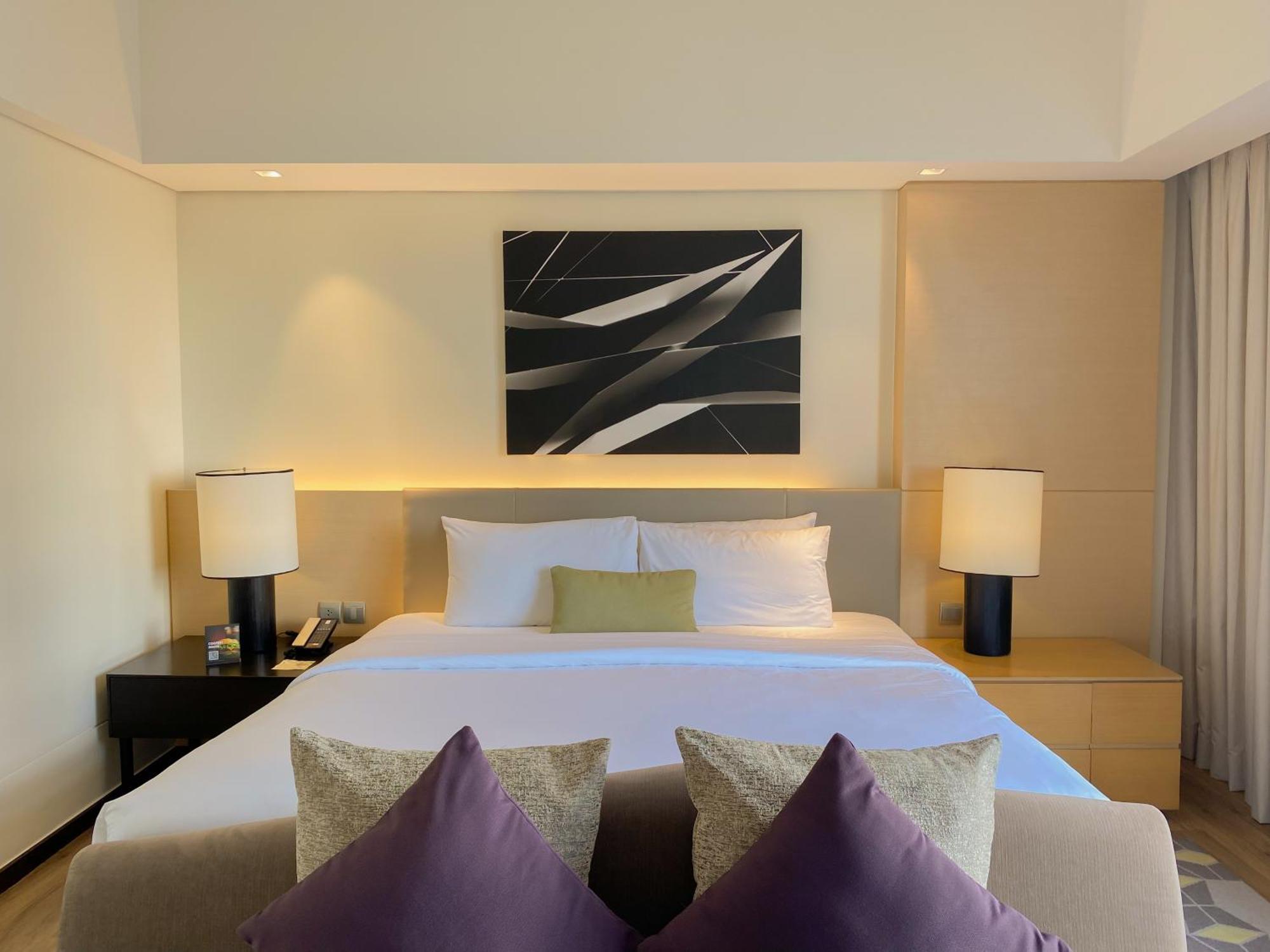 Seda Vertis North Quezon City Eksteriør billede A bedroom at the hotel
