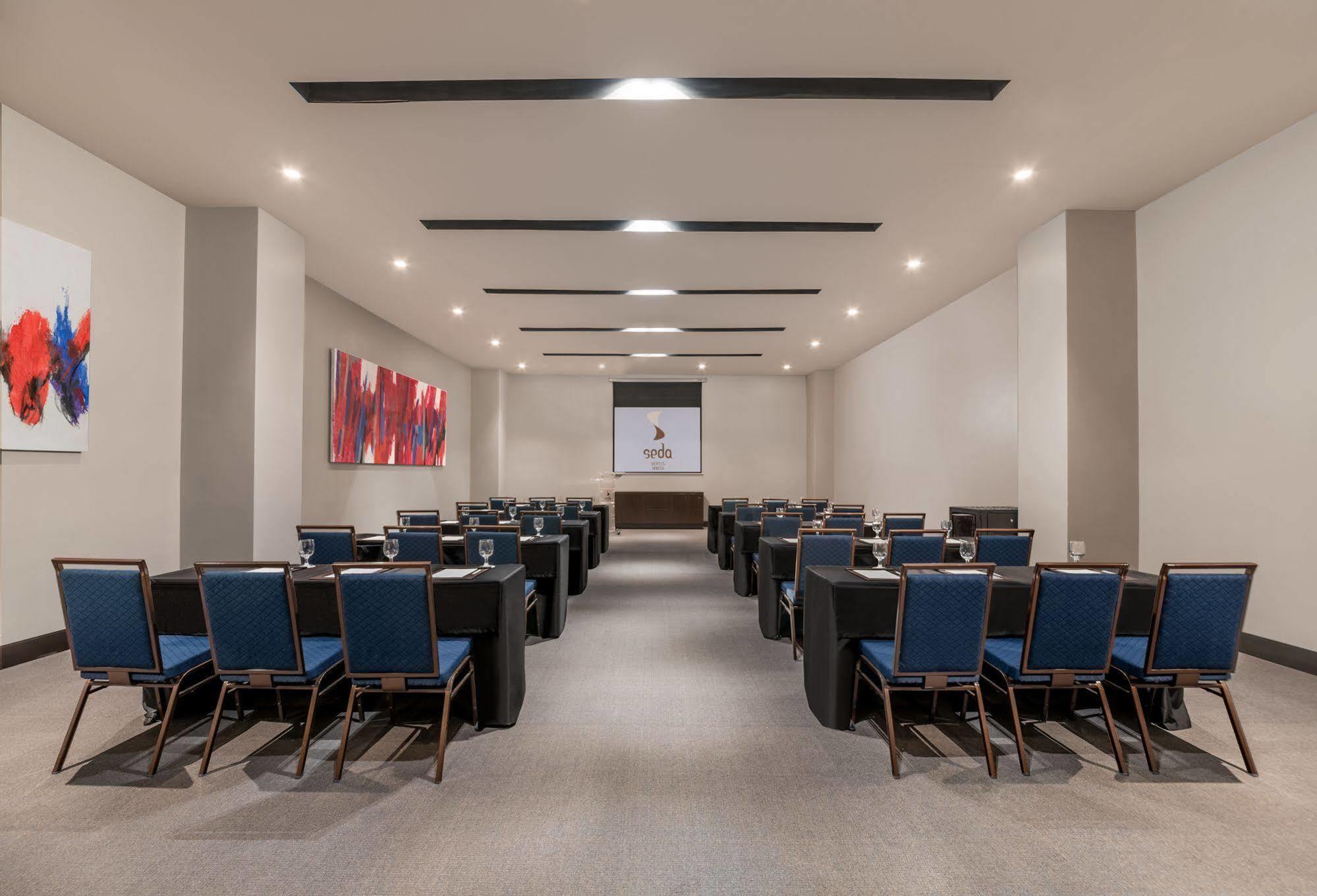 Seda Vertis North Quezon City Eksteriør billede Meeting room at the hotel